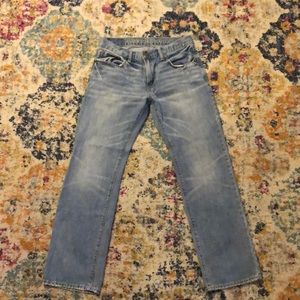 Men’s American Eagle light washed jeans